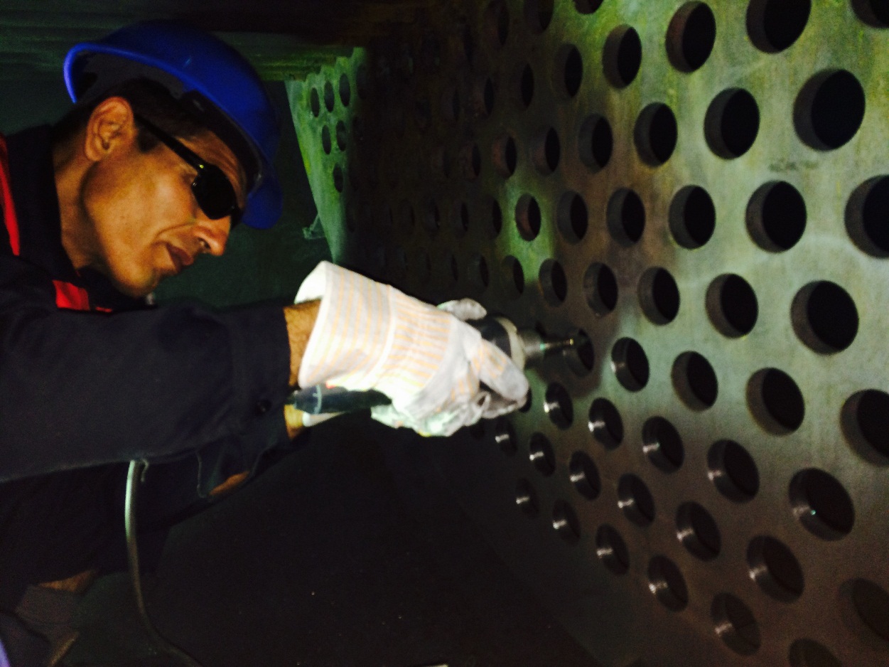 Overhaul of reactor R-2002 Project -  Zagros Petrochemical Complex